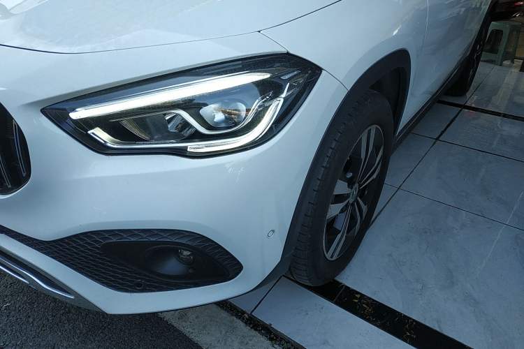 Used Mercedes-Benz GLA 2022 GLA 220 Left Front Headlight