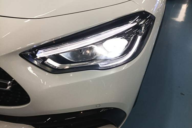 Used Mercedes-Benz GLA 2022 GLA 220 4MATIC Left Front Headlight