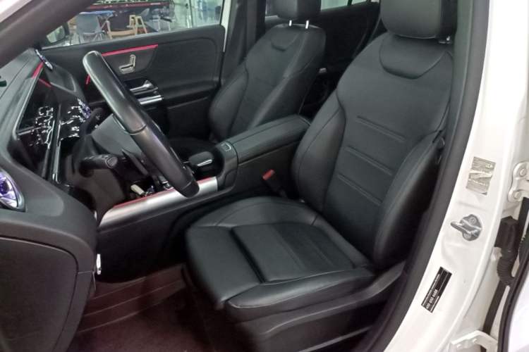 Used Mercedes-Benz GLA 2022 GLA 220 Left Front Seat