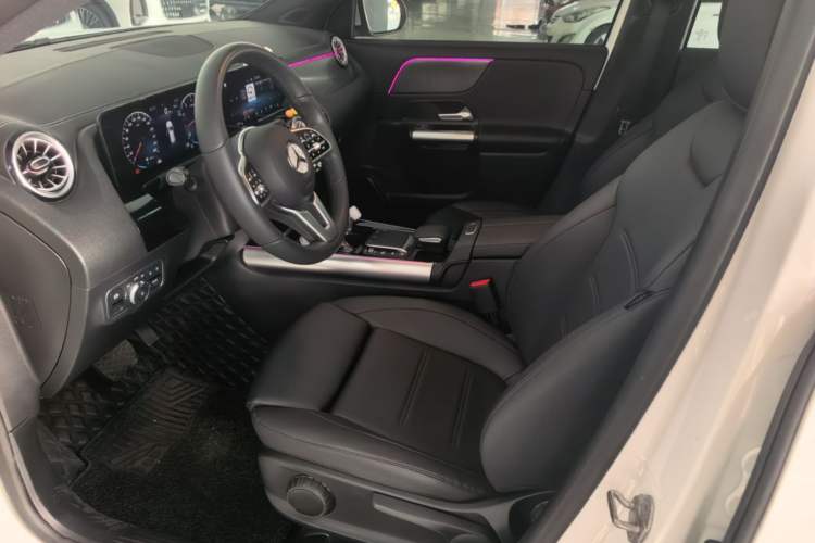 Used Mercedes-Benz GLA 2022 GLA 220 Left Front Seat