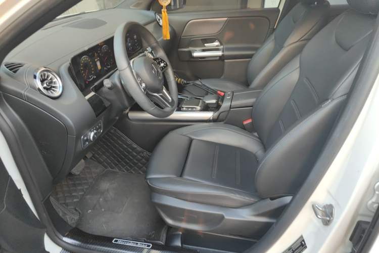 Used Mercedes-Benz GLA 2022 GLA 220 Left Front Seat
