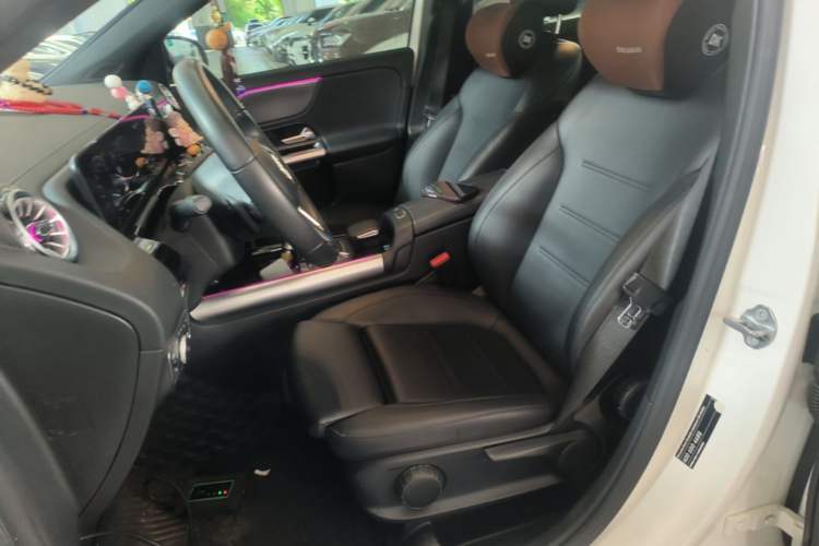 Used Mercedes-Benz GLA 2022 GLA 220 Left Front Seat