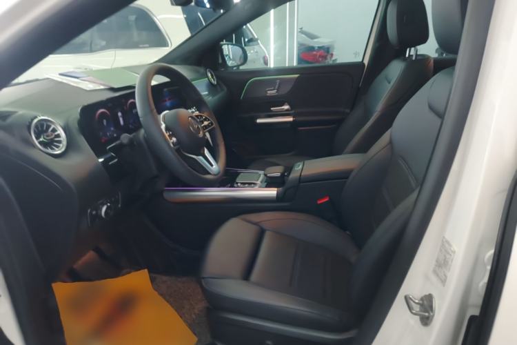 Used Mercedes-Benz GLA 2022 GLA 200 Left Front Seat