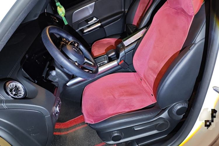 Used Mercedes-Benz GLA 2022 Facelifted GLA 200 Left Front Seat