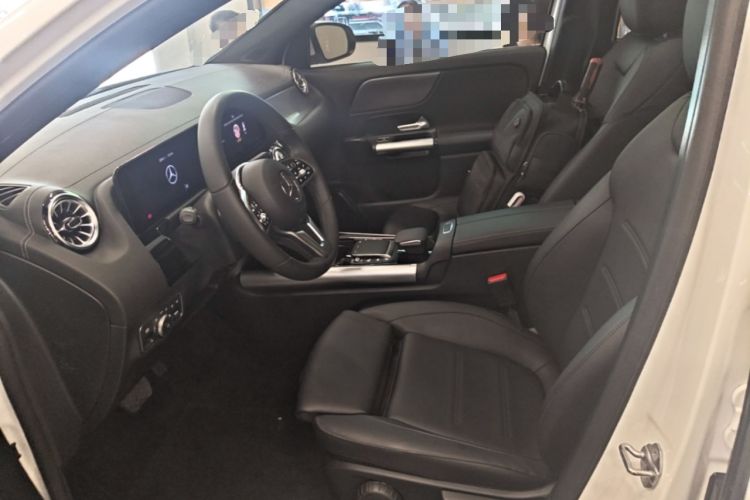 Used Mercedes-Benz GLA 2022 Facelifted GLA 200 Left Front Seat