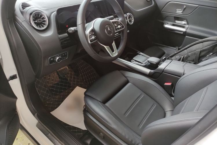 Used Mercedes-Benz GLA 2022 GLA 200 Left Front Seat