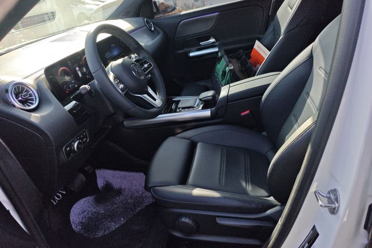 Used Mercedes-Benz GLA 2022 Facelifted GLA 200 Left Front Seat