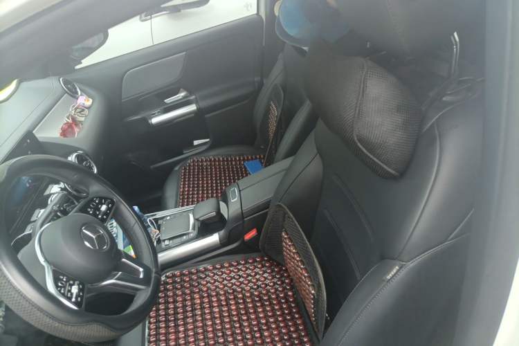 Used Mercedes-Benz GLA 2022 Facelifted GLA 200 Left Front Seat