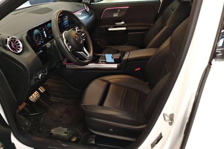 Used Mercedes-Benz GLA 2022 Facelifted GLA 200 Left Front Seat