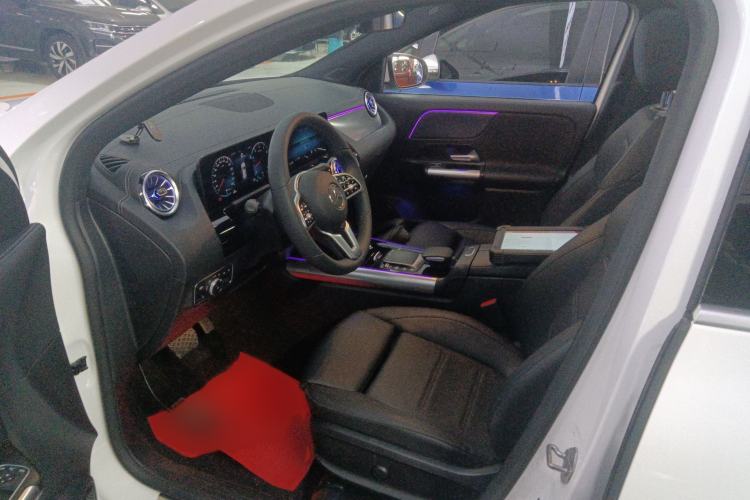 Used Mercedes-Benz GLA 2022 Facelifted GLA 200 Left Front Seat