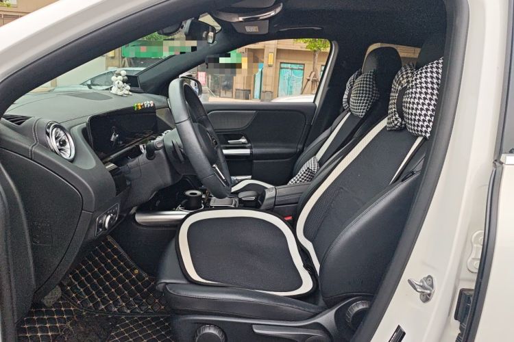 Used Mercedes-Benz GLA 2022 Facelifted GLA 200 Left Front Seat
