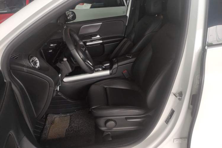 Used Mercedes-Benz GLA 2022 GLA 220 Left Front Seat