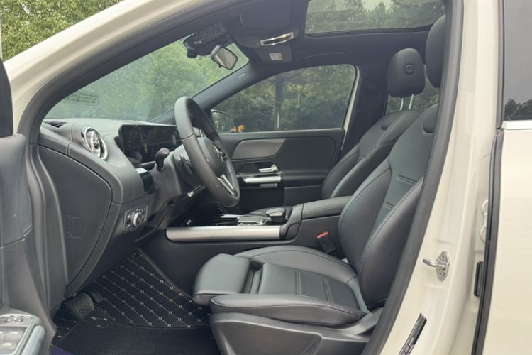 Used Mercedes-Benz GLA 2022 GLA 220 Left Front Seat