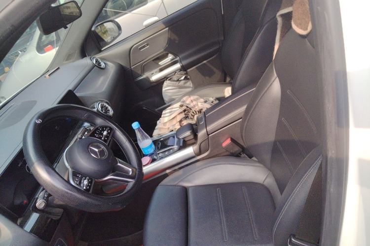 Used Mercedes-Benz GLA 2022 GLA 220 4MATIC Left Front Seat