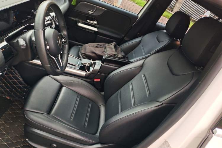 Used Mercedes-Benz GLA 2022 GLA 200 Left Front Seat