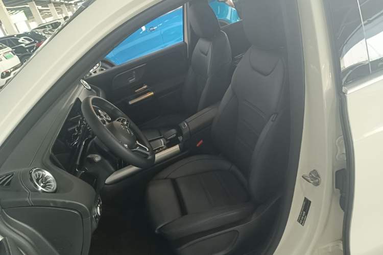 Used Mercedes-Benz GLA 2022 GLA 220 Left Front Seat