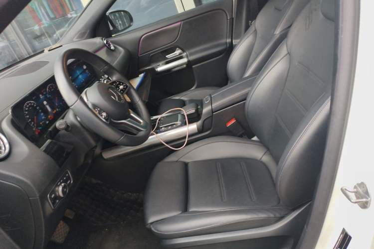Used Mercedes-Benz GLA 2022 Facelifted GLA 200 Left Front Seat