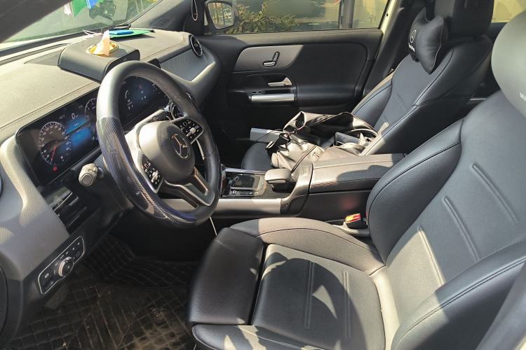 Used Mercedes-Benz GLA 2022 Second Facelift GLA 200 Left Front Seat