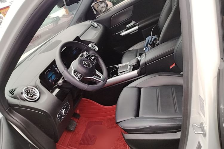 Used Mercedes-Benz GLA 2022 GLA 220 Left Front Seat