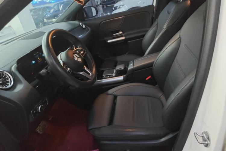Used Mercedes-Benz GLA 2022 Facelifted GLA 200 Left Front Seat