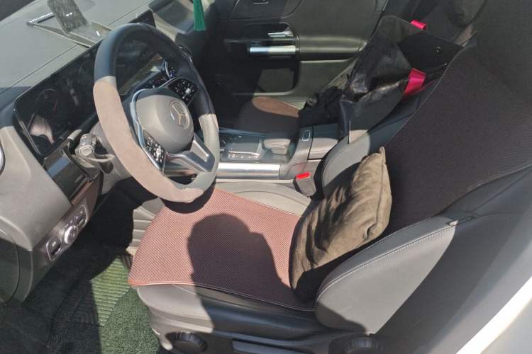 Used Mercedes-Benz GLA 2022 Facelifted GLA 200 Left Front Seat