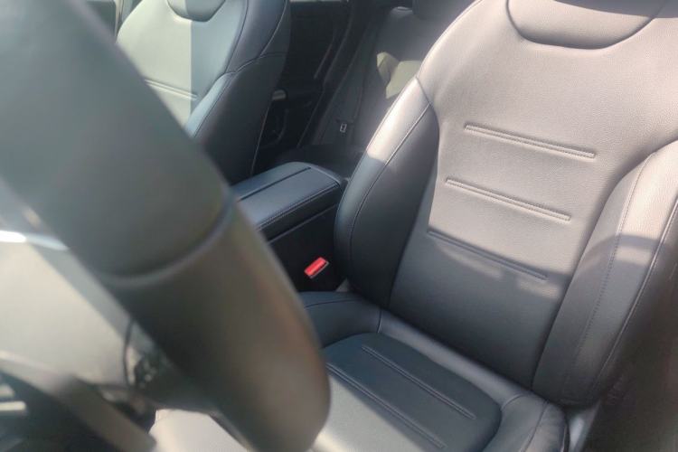 Used Mercedes-Benz GLA 2022 GLA 220 4MATIC Left Front Seat