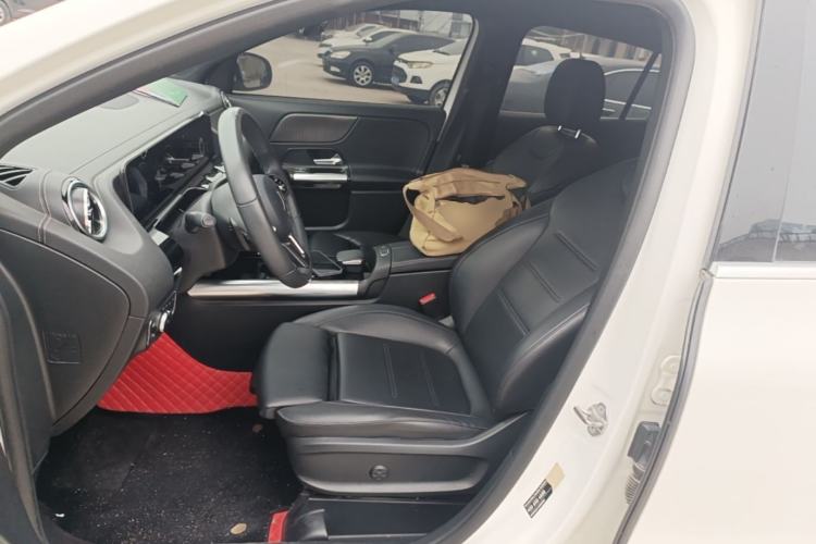 Used Mercedes-Benz GLA 2022 Facelifted GLA 200 Left Front Seat