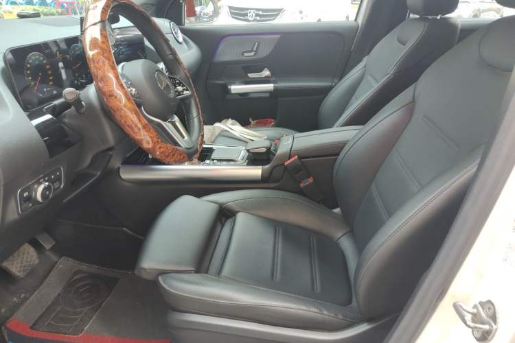 Used Mercedes-Benz GLA 2022 GLA 200 Left Front Seat