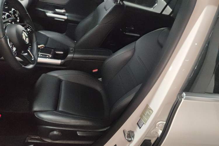 Used Mercedes-Benz GLA 2022 Second Facelift GLA 200 Left Front Seat