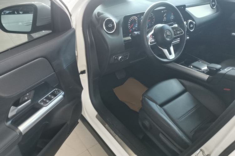 Used Mercedes-Benz GLA 2022 Second Facelift GLA 200 Left Front Seat