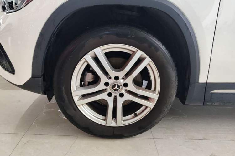 Used Mercedes-Benz GLA 2022 Second Facelift GLA 200 Left Front Wheel Hub