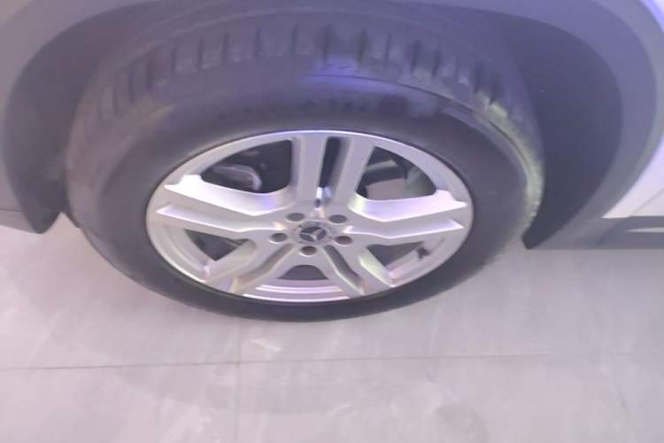 Used Mercedes-Benz GLA 2022 Second Facelift GLA 200 Left Front Wheel Hub