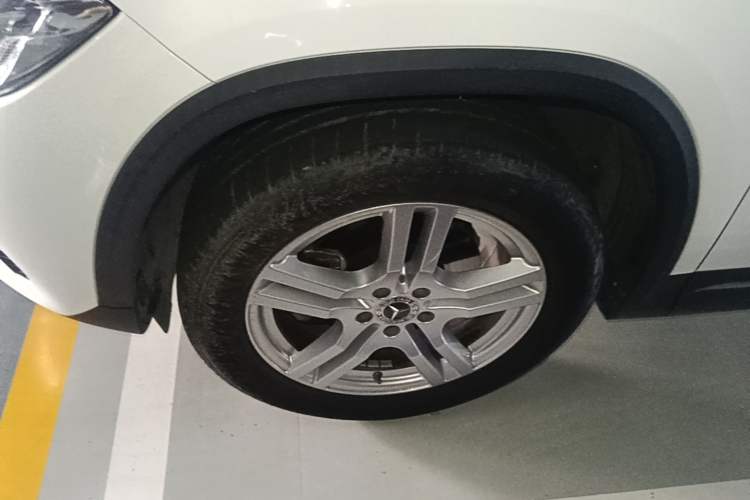Used Mercedes-Benz GLA 2022 Second Facelift GLA 200 Left Front Wheel Hub