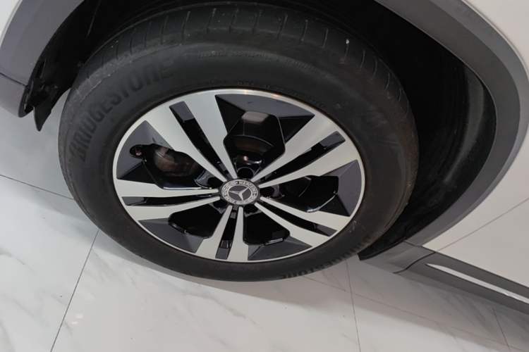 Used Mercedes-Benz GLA 2022 Facelifted GLA 200 Left Front Wheel Hub