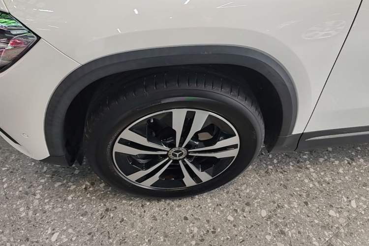 Used Mercedes-Benz GLA 2022 Facelifted GLA 200 Left Front Wheel Hub