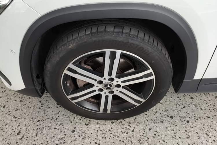 Used Mercedes-Benz GLA 2022 GLA 220 4MATIC Left Front Wheel Hub
