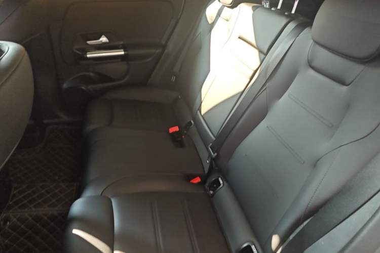 Used Mercedes-Benz GLA 2022 GLA 220 4MATIC Left Rear Seat