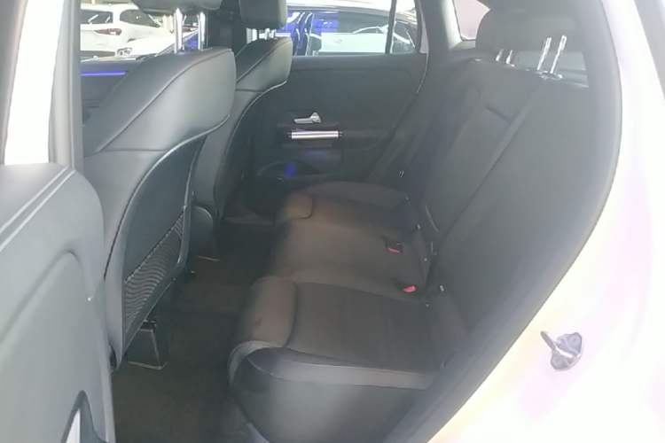Used Mercedes-Benz GLA 2022 Facelifted GLA 200 Left Rear Seat