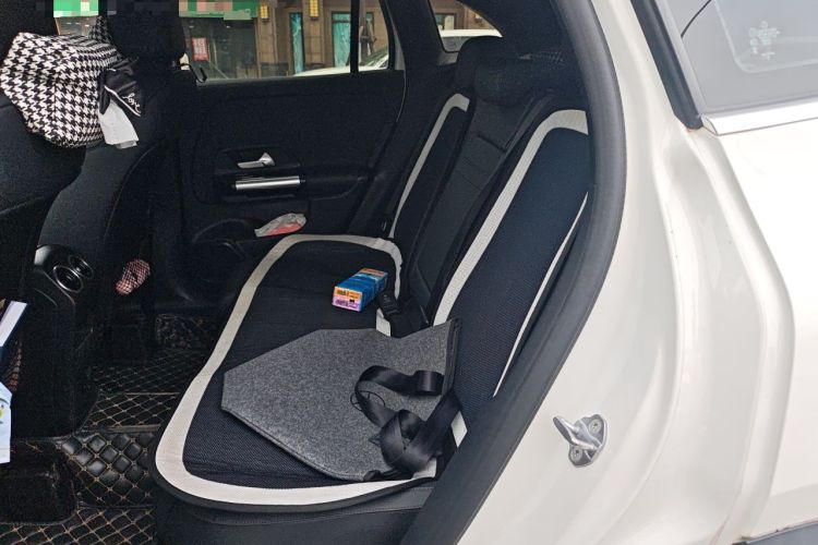 Used Mercedes-Benz GLA 2022 Facelifted GLA 200 Left Rear Seat