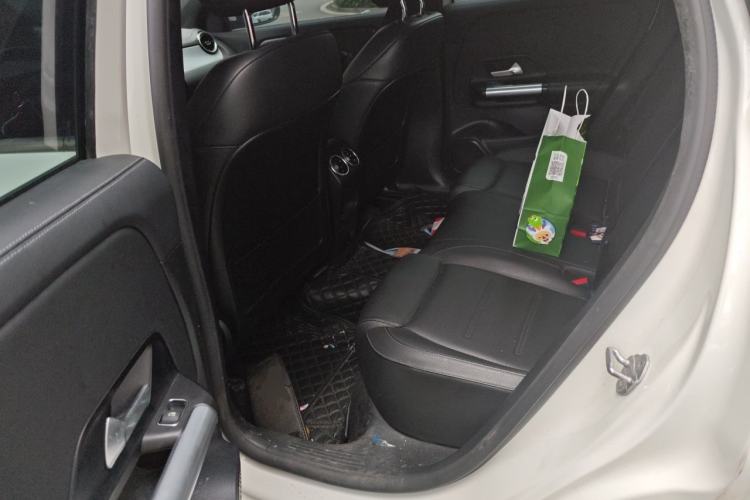 Used Mercedes-Benz GLA 2022 Facelifted GLA 180 Left Rear Seat