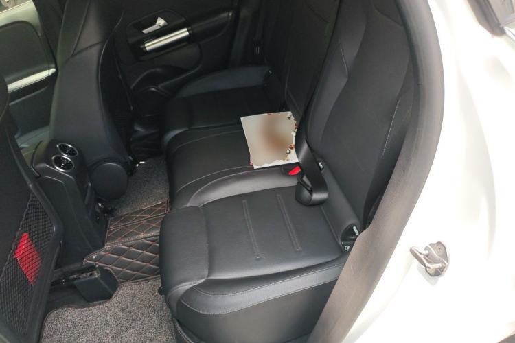 Used Mercedes-Benz GLA 2022 Facelifted GLA 200 Left Rear Seat