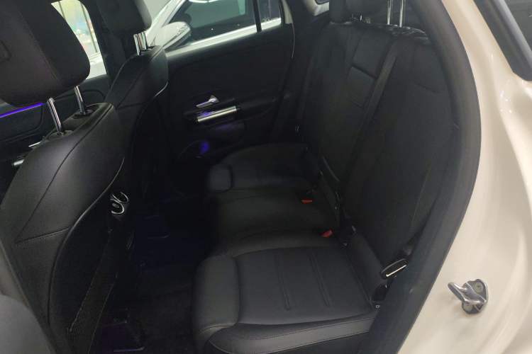 Used Mercedes-Benz GLA 2022 Facelifted GLA 200 Left Rear Seat