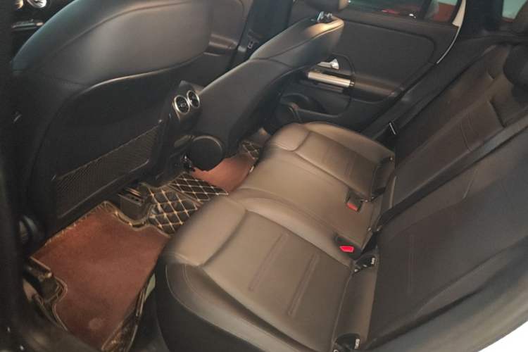 Used Mercedes-Benz GLA 2022 GLA 220 4MATIC Left Rear Seat