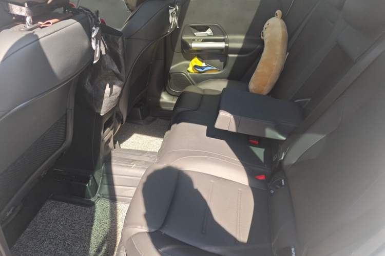 Used Mercedes-Benz GLA 2022 Facelifted GLA 200 Left Rear Seat