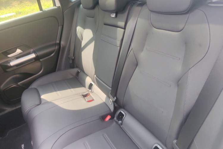 Used Mercedes-Benz GLA 2022 GLA 220 4MATIC Left Rear Seat