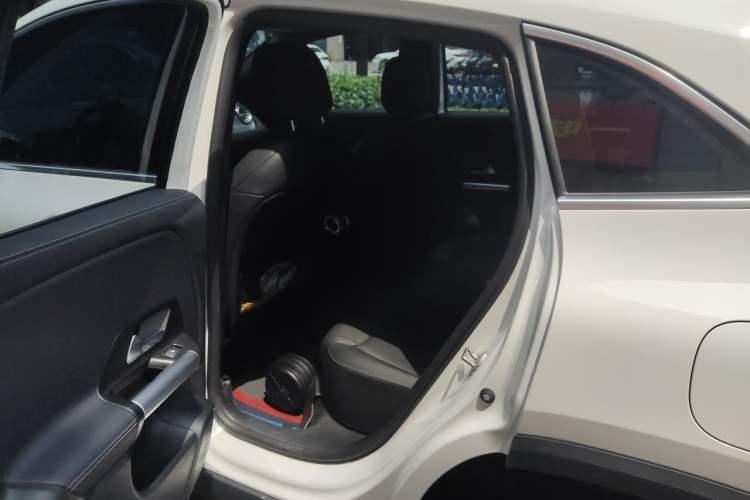 Used Mercedes-Benz GLA 2022 GLA 200 Left Rear Seat