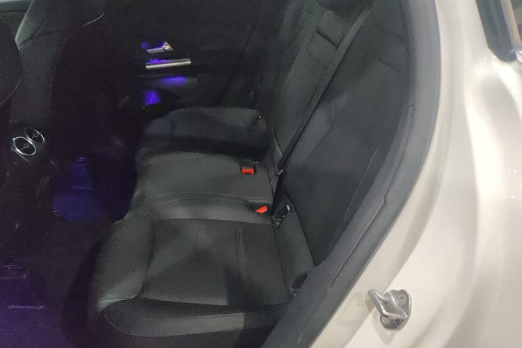 Used Mercedes-Benz GLA 2022 Facelifted GLA 200 Left Rear Seat