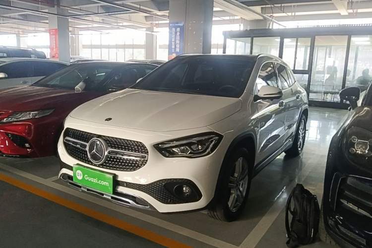Used Mercedes-Benz GLA 2022 Second Facelift GLA 200 Guazi used car, China used car export, Used car for sale, Used  cars, Cheapest cars for sale