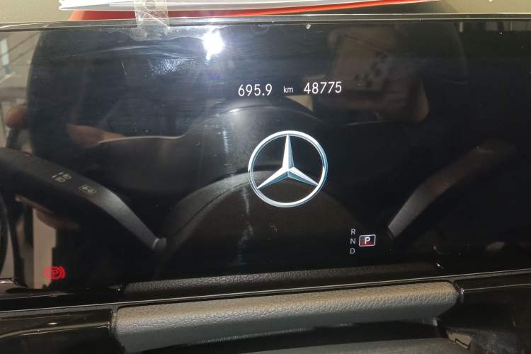 Used Mercedes-Benz GLA 2022 Facelifted GLA 200 Odometer Close Up