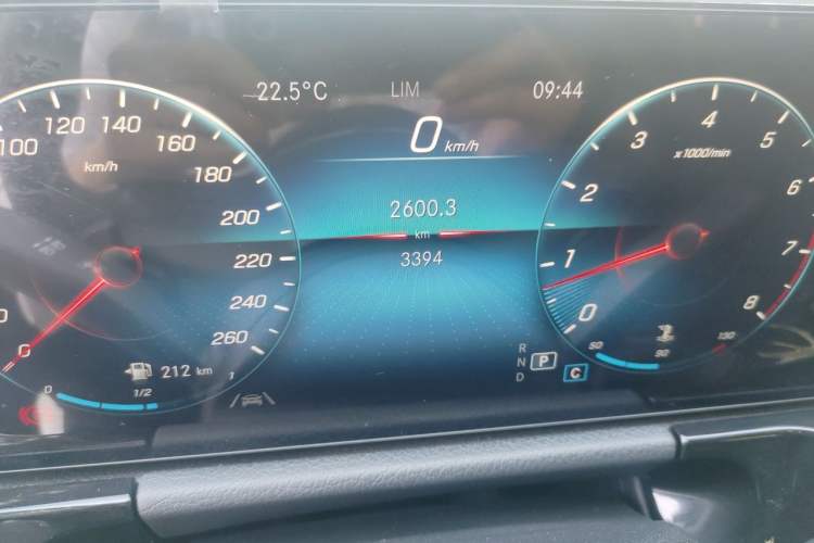 Used Mercedes-Benz GLA 2022 GLA 220 Odometer Close Up